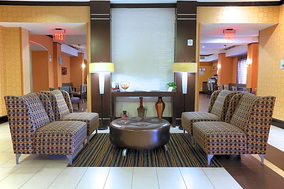 Holiday Inn Express Hotel & Suites Dallas West By IHG