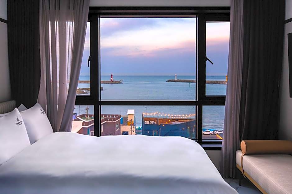 Brown Dot Gijang Yeonhwari