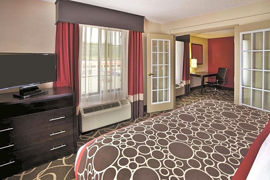 La Quinta Inn & Suites/New River Gorge National Park