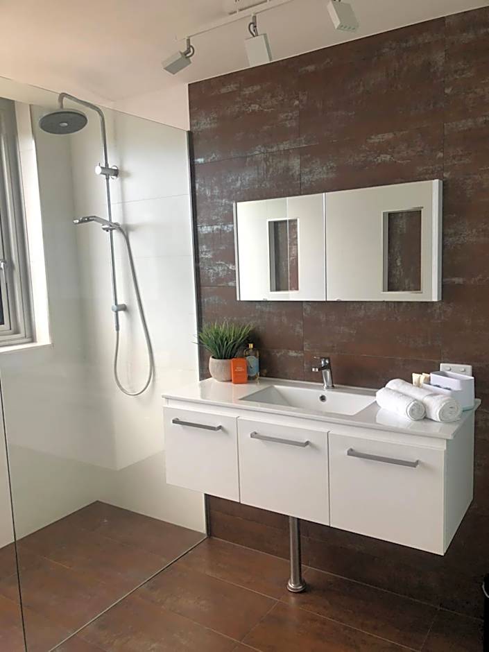 Oceania on Burleigh Beach