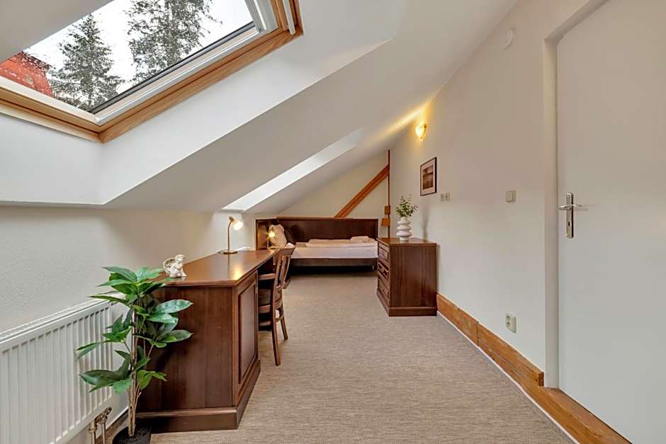 Photo 1 of 9 of Attic Apartment