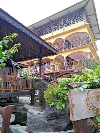 KAMILA MOTEL TELUK SENANGIN