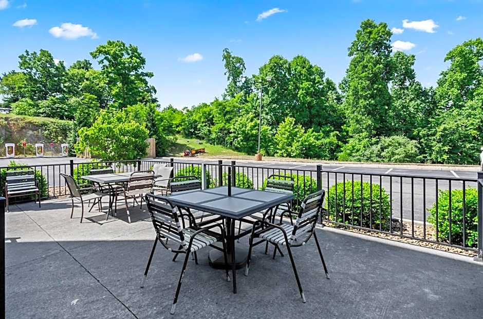 Holiday Inn Express & Suites Wytheville By IHG