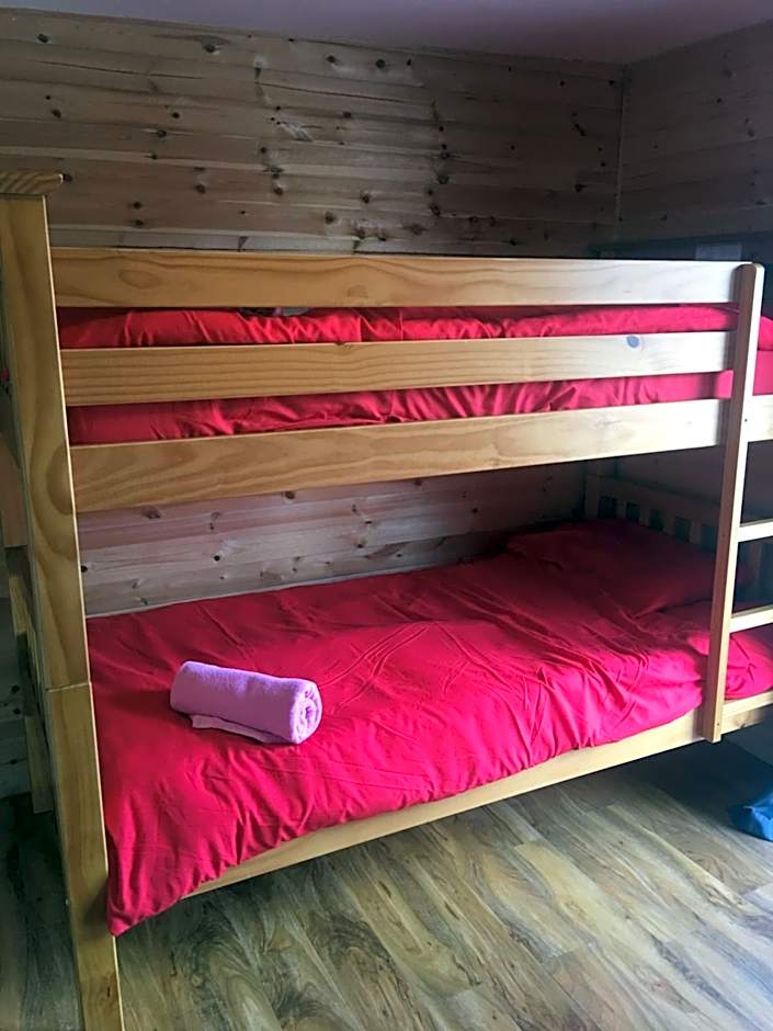 1 Lochness Rooms&Hostel