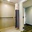La Quinta Inn & Suites by Wyndham Warwick-Providence Airport