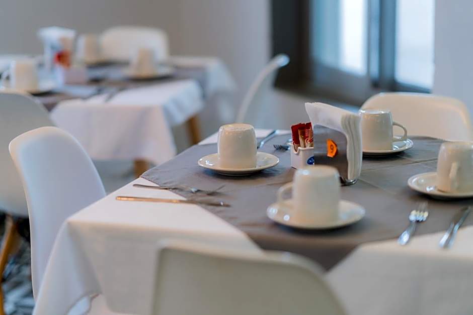 Expo Hotel Guadalajara - Zona Expo frente al Centro de Convenciones