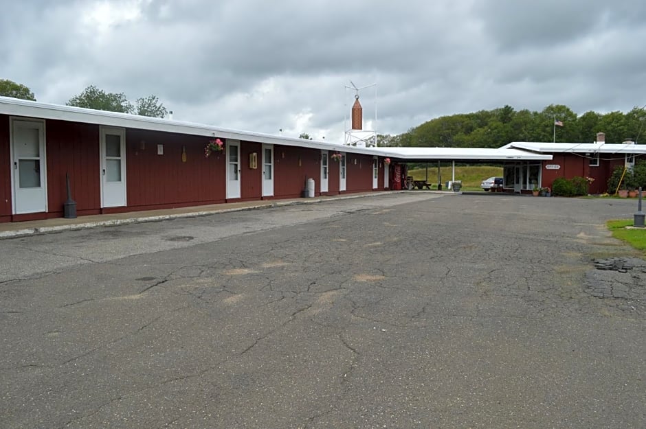 Copper Lantern Motor Lodge