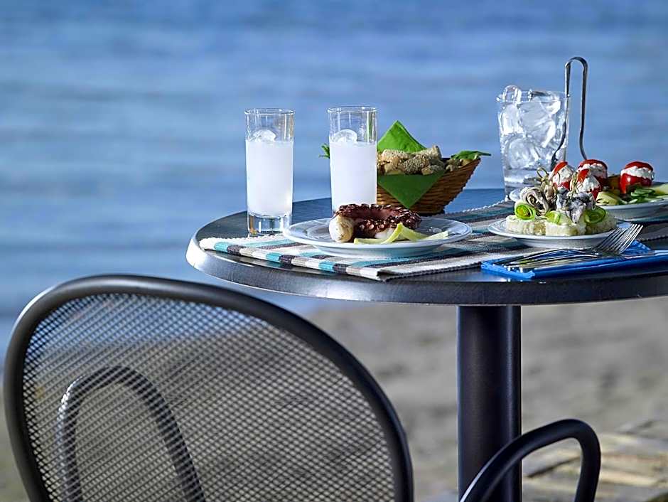 Avantis Suites Hotel