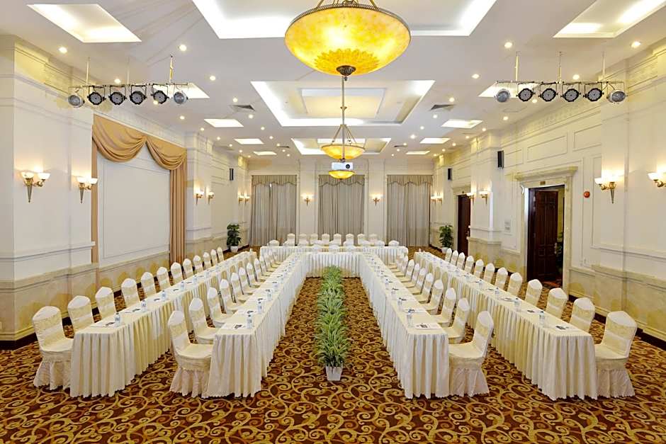 Pearl River Hotel & Apartment