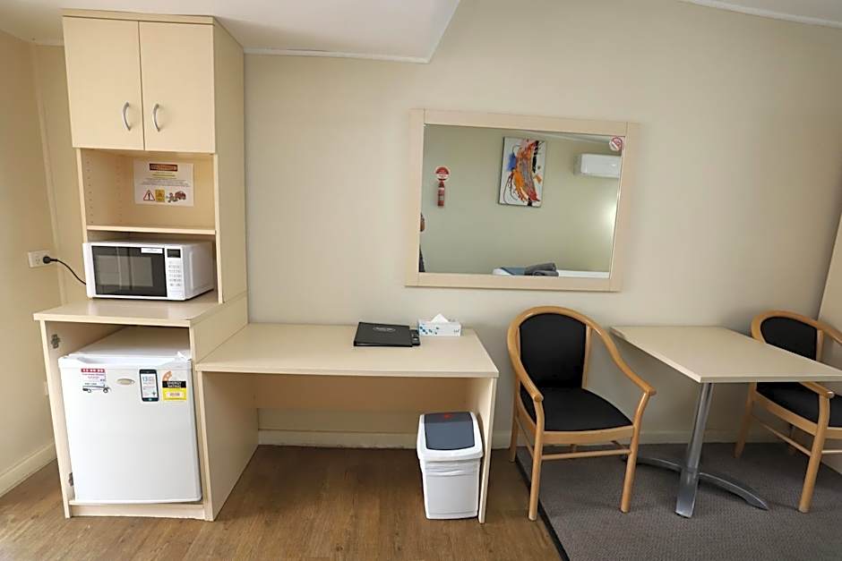 Sleepy Hill Motor Inn