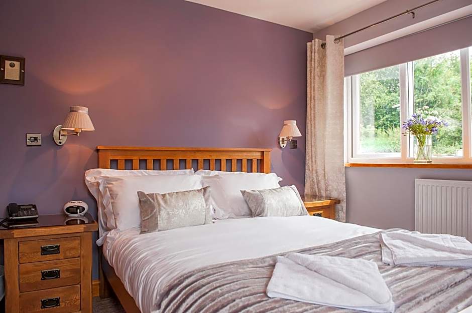 The Little Crown Inn