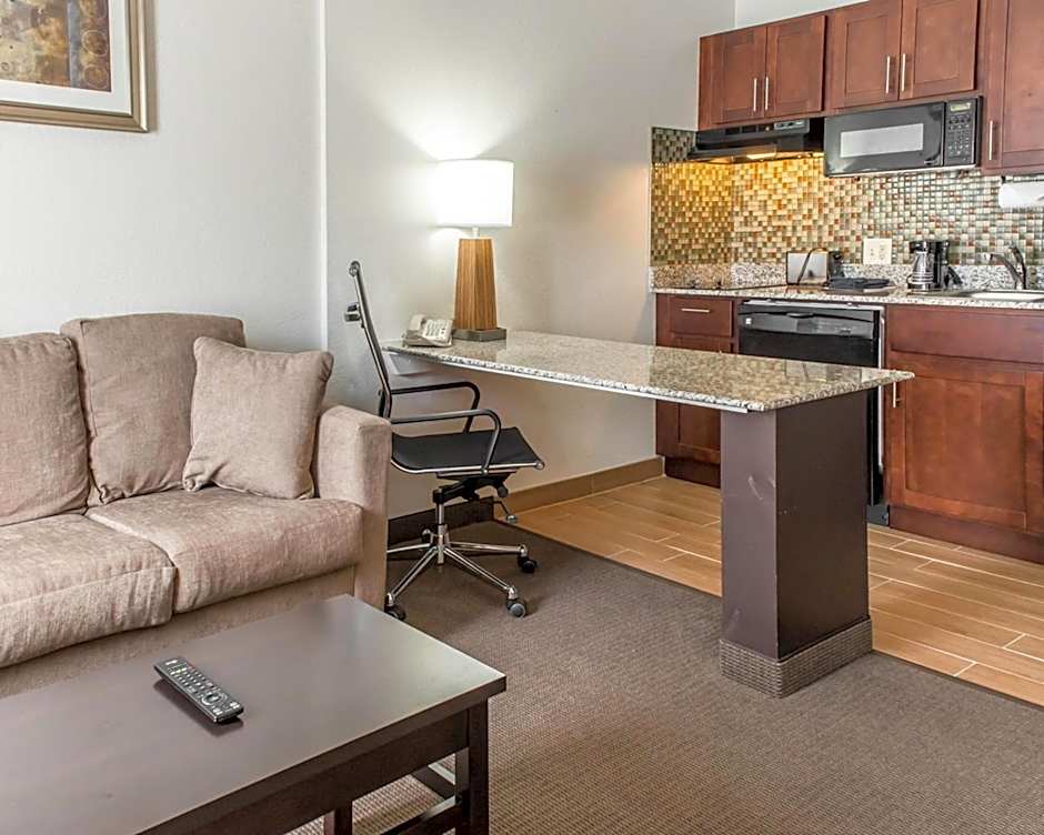 Mainstay Suites Pittsburgh Airport