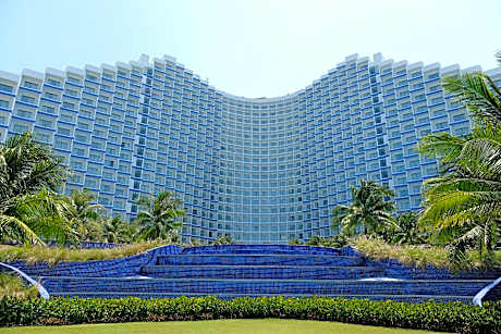 Anthesis Seaview Cam Ranh Resort