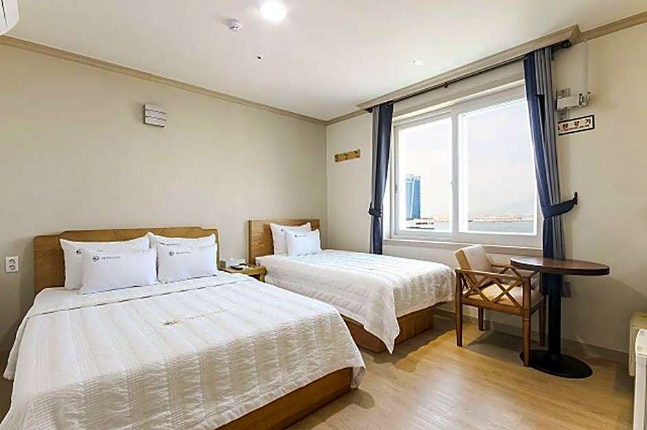 Mj Hotel