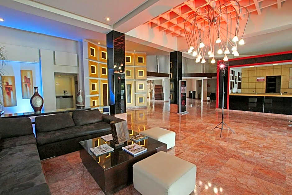 Hotel Colón Plaza Business Class