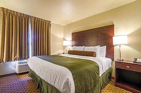 Deluxe King room with Whirlpool Tub