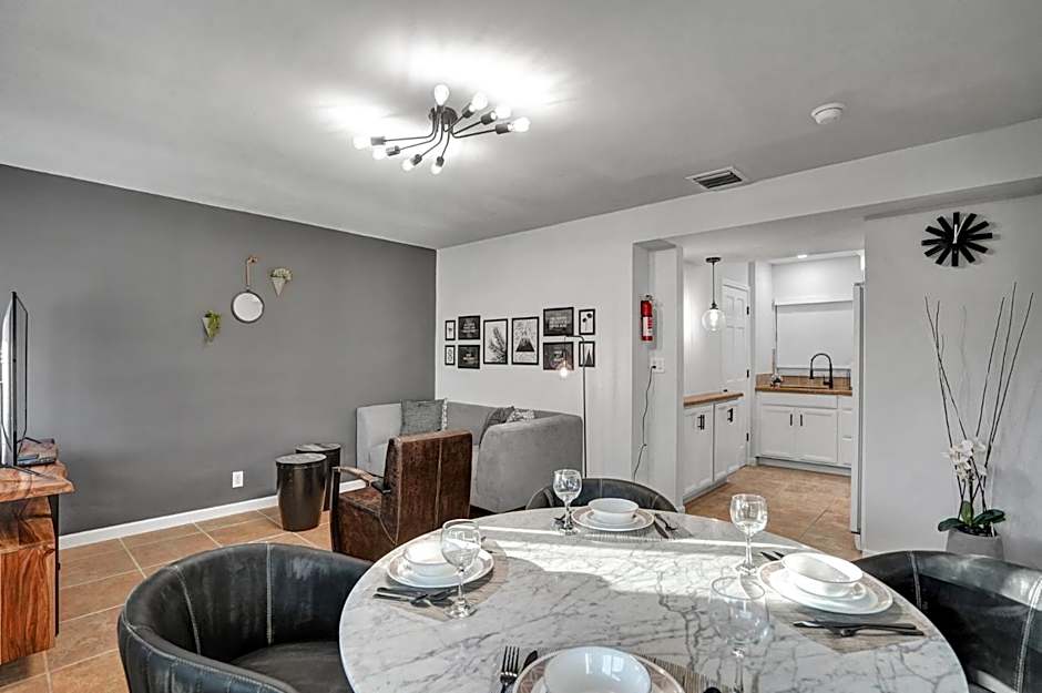 Bright Beachside Getaway