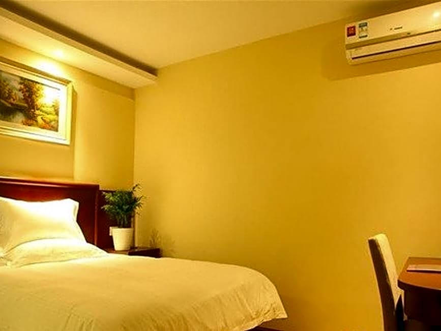 GreenTree Inn Kunshan Huaqiao Building materials Conch Hotel