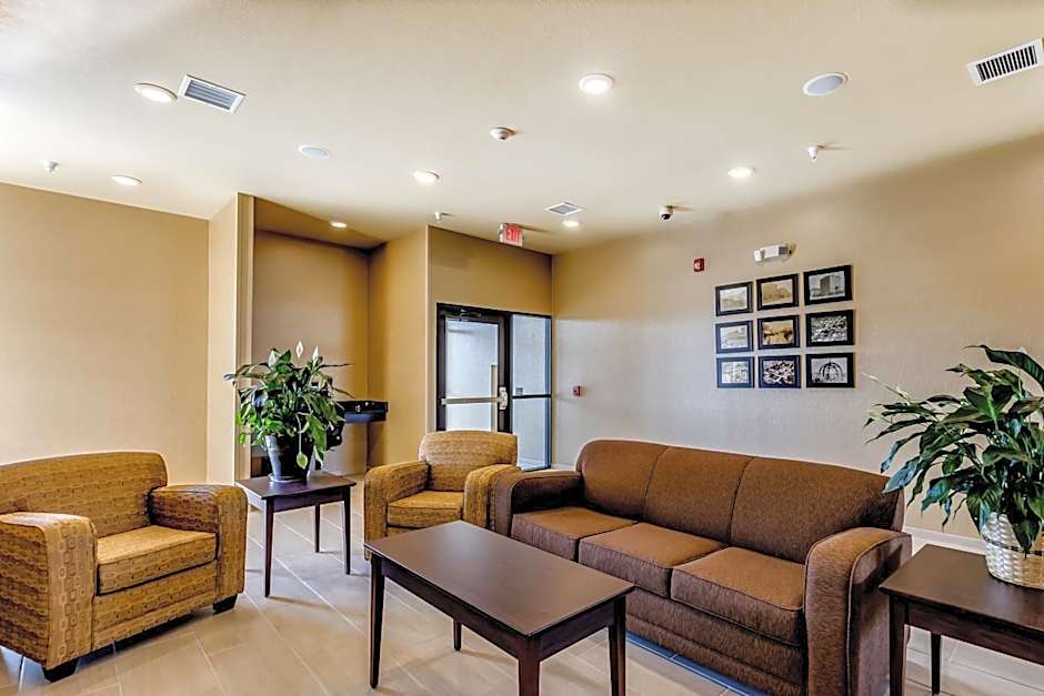 Cobblestone Inn & Suites - Waverly