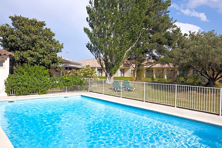 Golden Tulip Avignon Le Paradou
