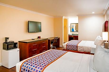 Queen Room with Two Queen Beds - Non-Smoking