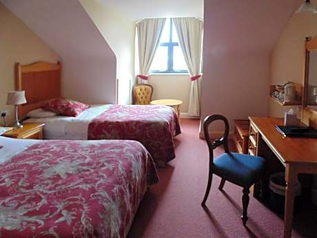 Double or Twin Room with Sea View