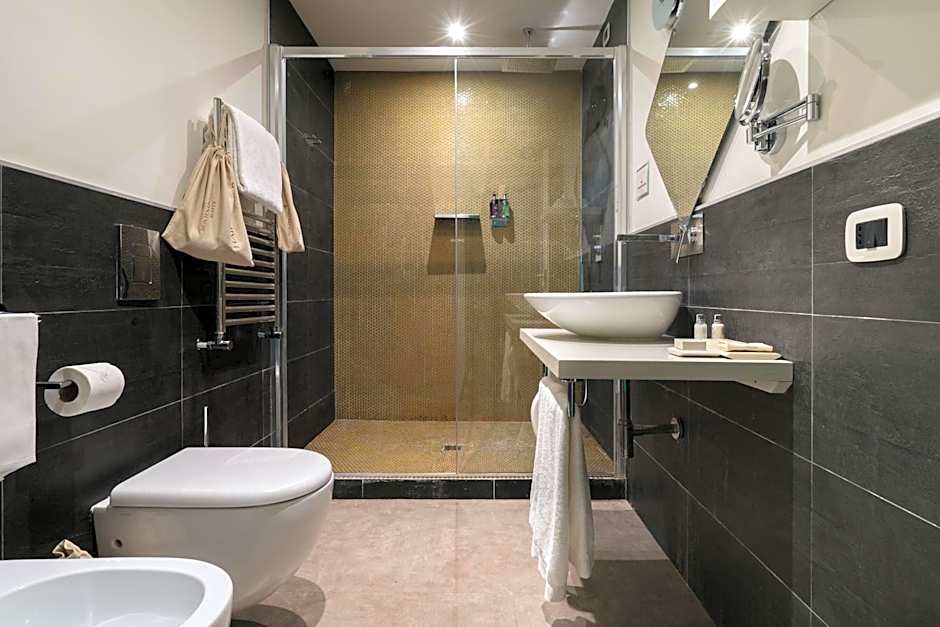 Montenapoleone Suites