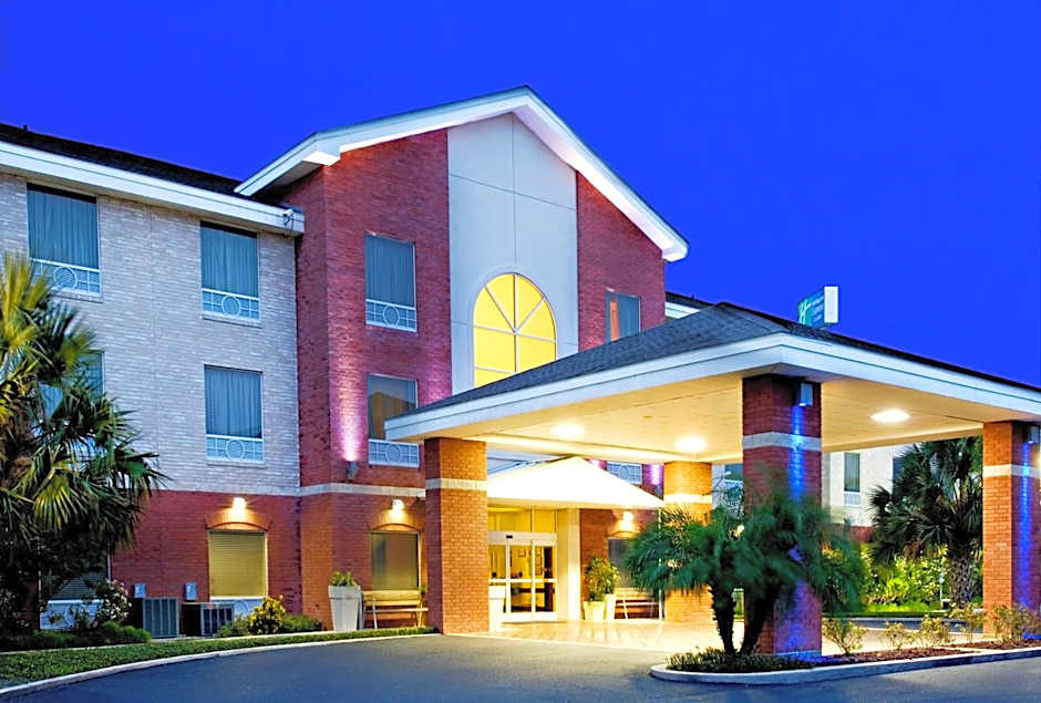 Holiday Inn Express Hotel and Suites Weslaco By IHG