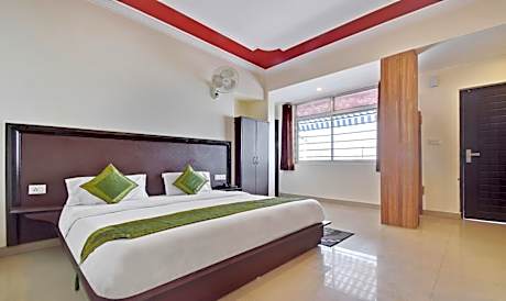 Standard Room with Mountain View