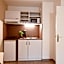 Comfort Aparthotel Versailles, St Cyr l'Ecole