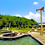 Yue Jing Commercial Hotel