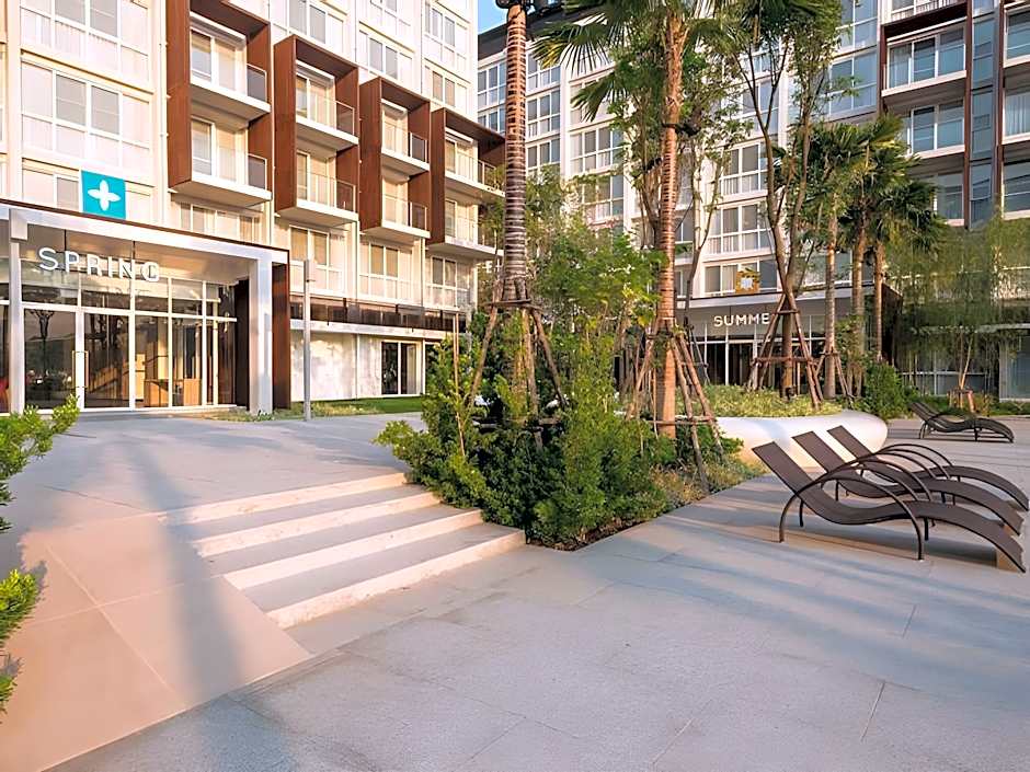 The Idle Hotel and Residence