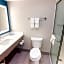 Holiday Inn Express and Suites Fort Lauderdale Airport West By IHG