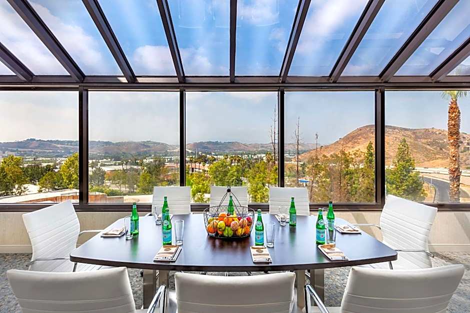 DoubleTree By Hilton Pomona