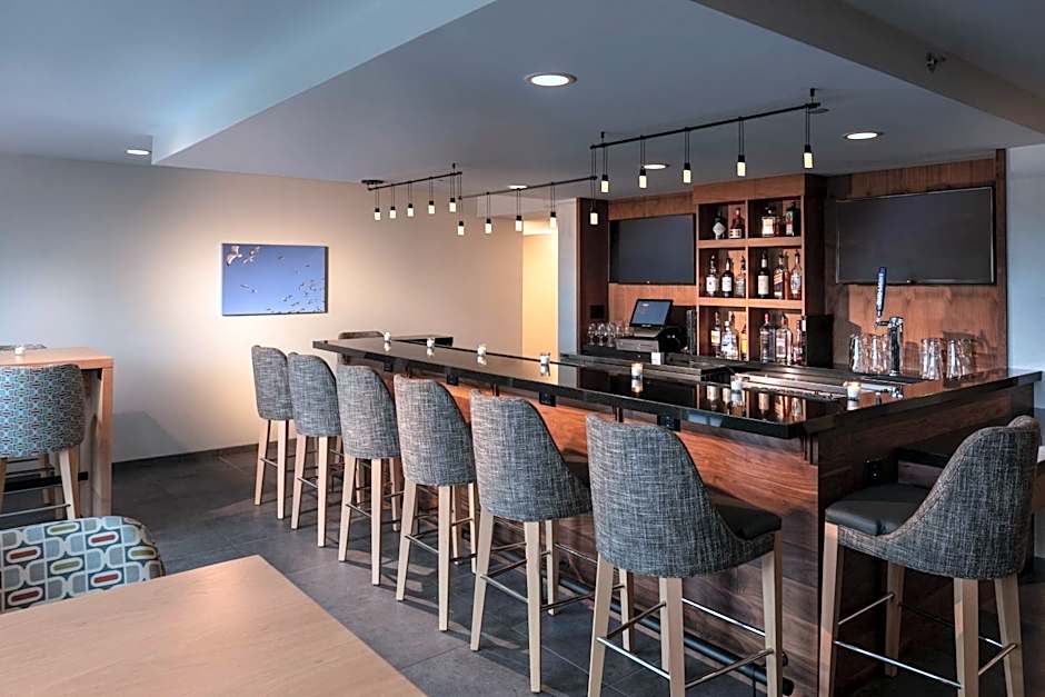 Fairfield by Marriott Inn & Suites Providence Airport Warwick