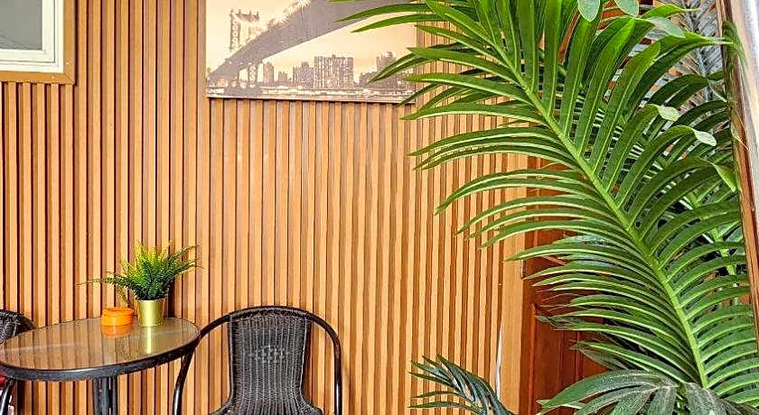 Chilli Hotel & Restaurant