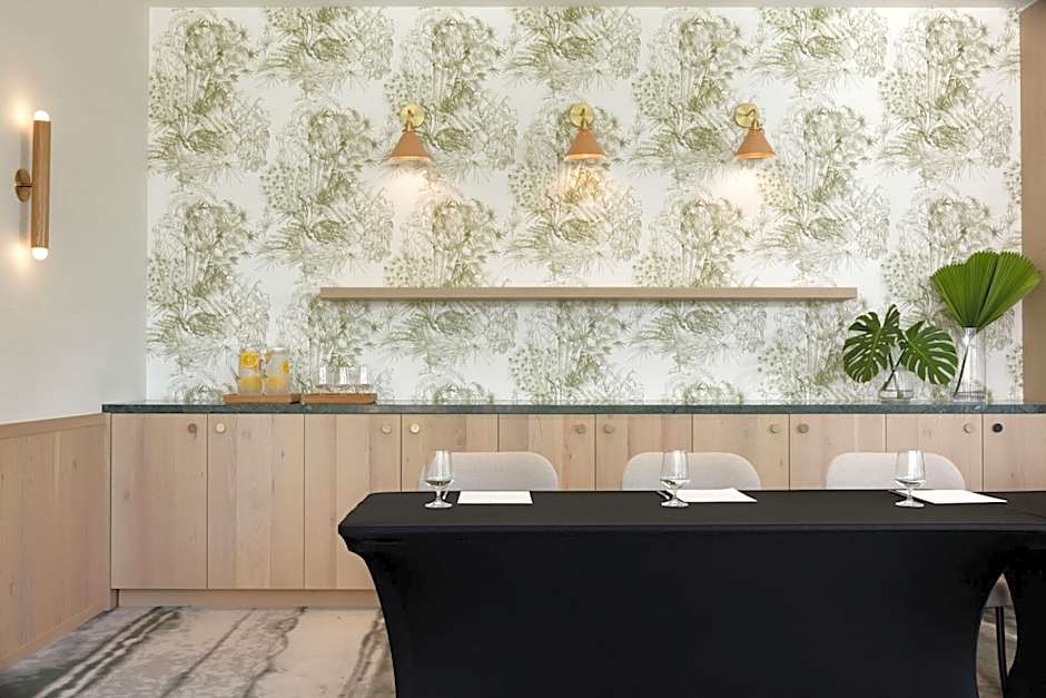 Hotel Indigo Grand Cayman By IHG