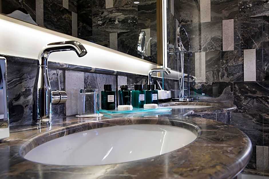 Hotel Lumen Paris Louvre