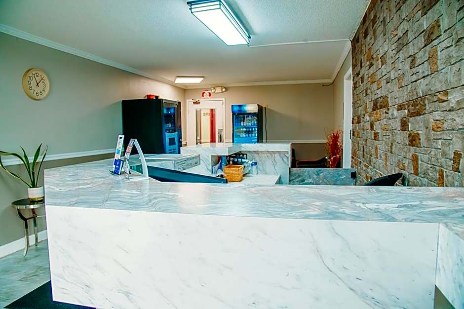 Country Garden & Suites-Benton