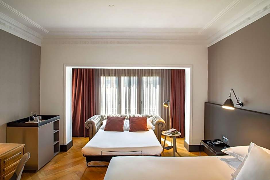 Alexandra Barcelona Hotel, Curio Collection by Hilton