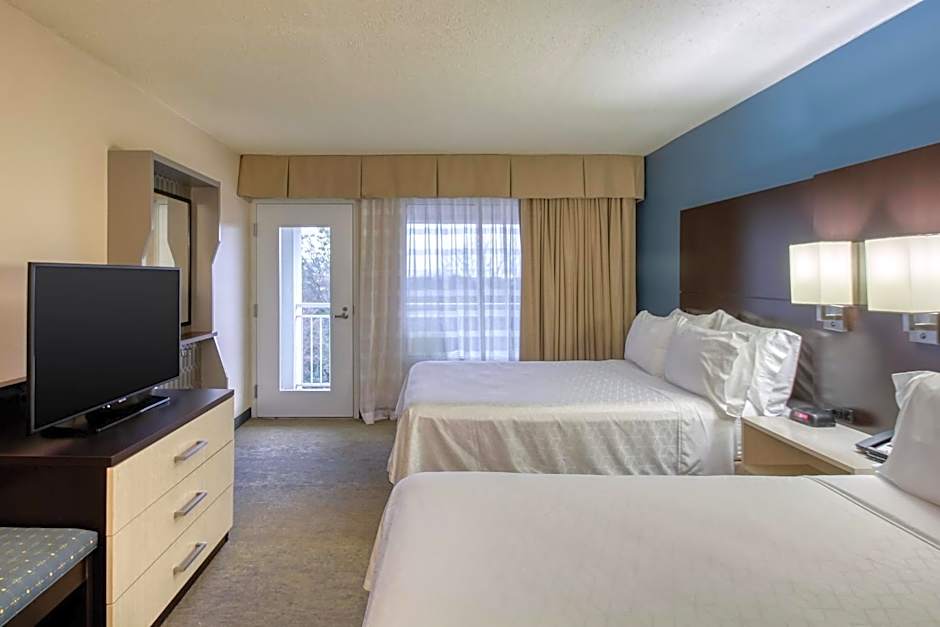 Holiday Inn & Suites Atlanta Airport North By IHG