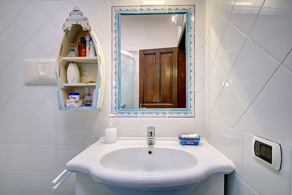 Lacco Terrace Solarium