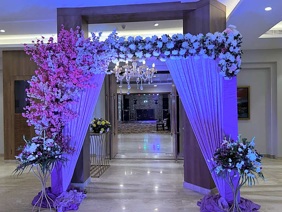 Vibe By The LaLiT Traveller