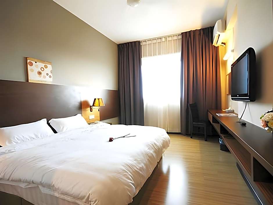 Aroma Hotel