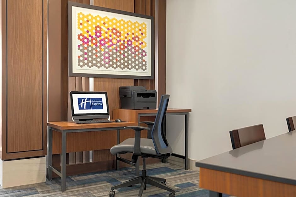 Holiday Inn Express & Suites - Dalton - Walnut Ave By IHG