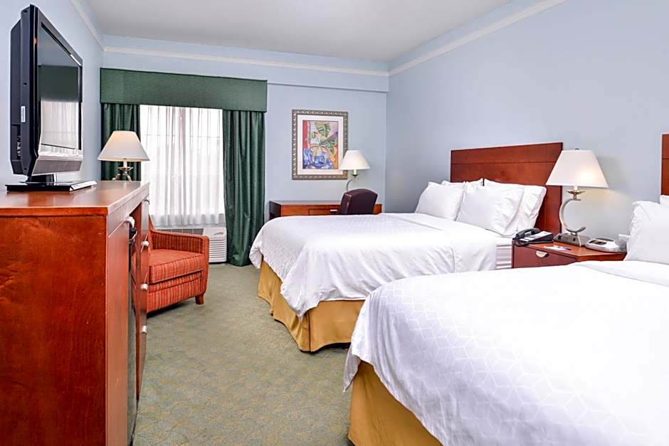 Holiday Inn Express Tampa N I-75 - University Area, an IHG Hotel By IHG