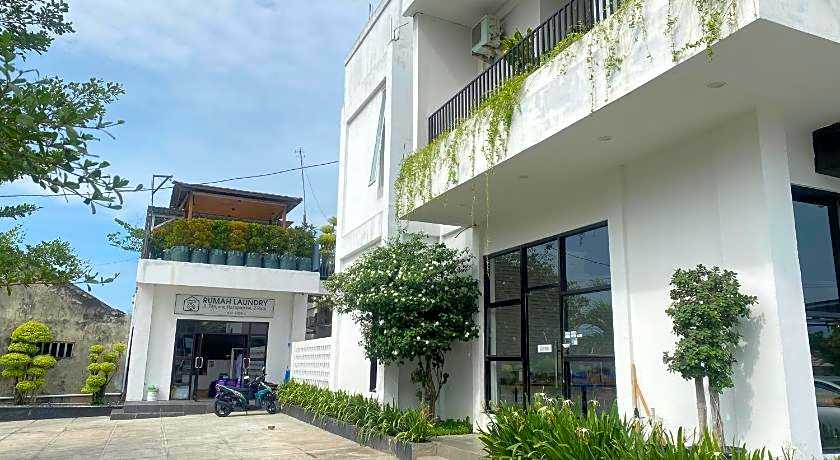 Urbanview Hotel Medio Inn Palu by RedDoorz