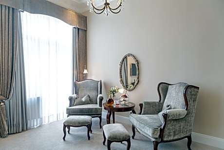 Double Room (change of rooms during stay)