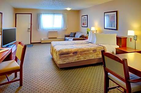Deluxe Queen Room