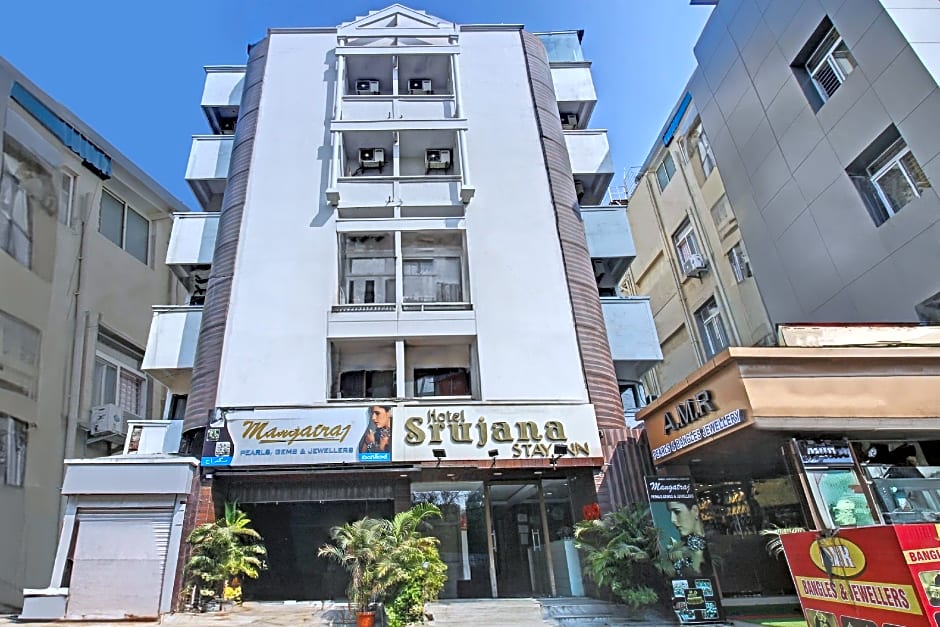 OYO 6651 Hotel Srujana Stay Inn